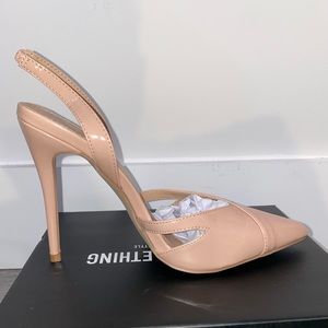 Brand new nude pumps